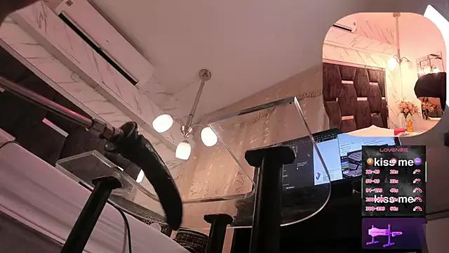 Girls: try live performances with matured performers, from dancing to quirks, in a variety of beautiful sex cams.