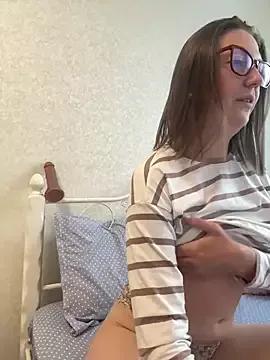BeatriceTender from StripChat is Freechat