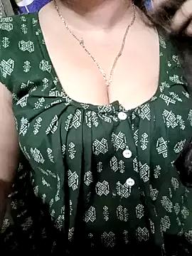 Beautyy38 from StripChat is Freechat