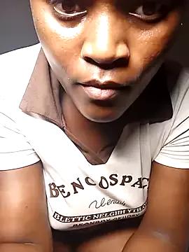 Bella045 from StripChat