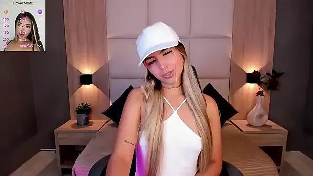 bella1207 from StripChat