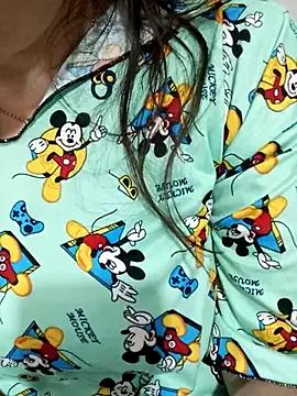 bella_bellaa from StripChat