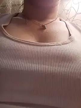 bella_bellaa from StripChat