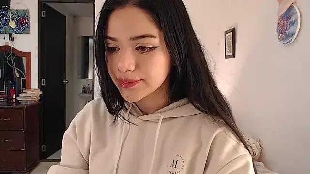 Bella_Muffin from StripChat