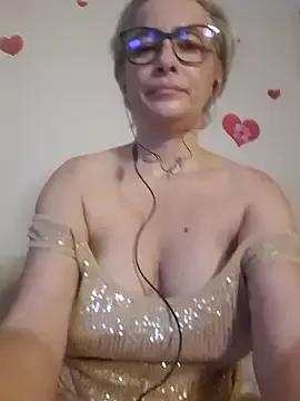 BellaBellaHot from StripChat is Freechat