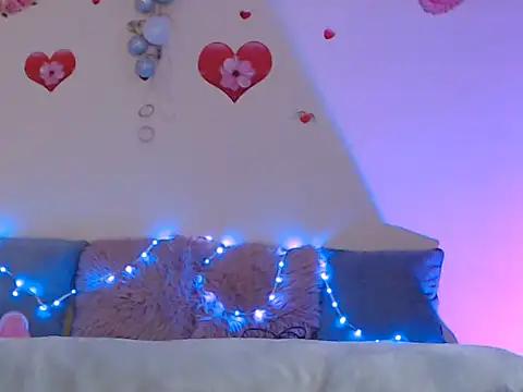 BellaBellaHot from StripChat