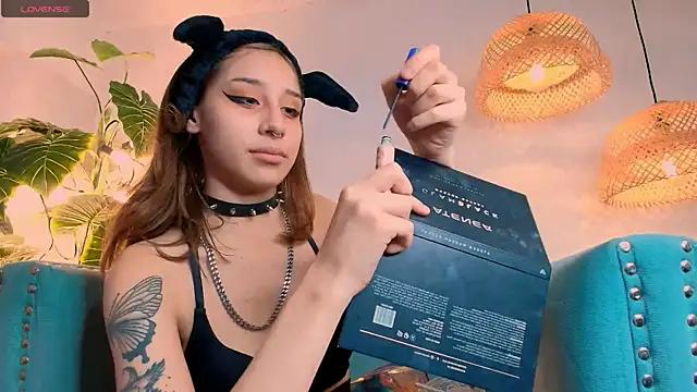 bellablack27 from StripChat