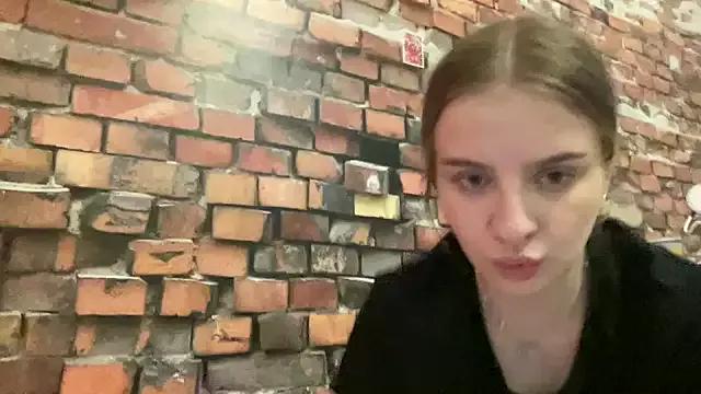 BellaBlazee from StripChat