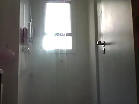 BellaEmber from StripChat