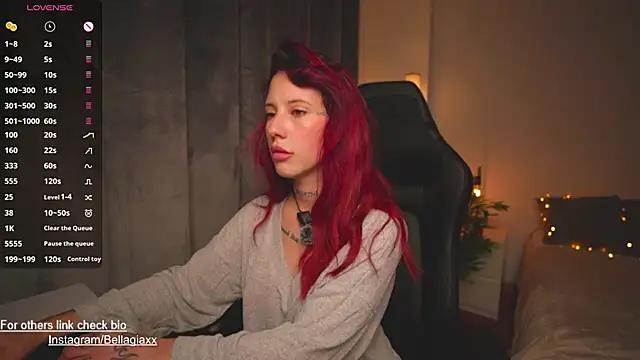 BellaGiaxx from StripChat