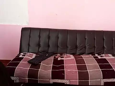 bellah_rose_squirt from StripChat is Freechat