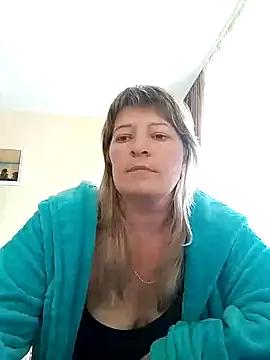 BellaLove335 from StripChat