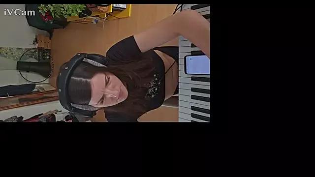 BelleFelicitas from StripChat