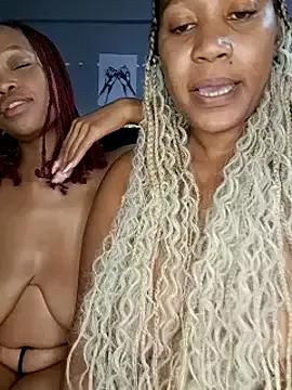 berrylipsX from StripChat