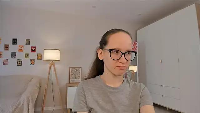 BettyBrowni from StripChat