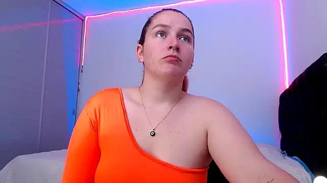 beverly_cutie from StripChat