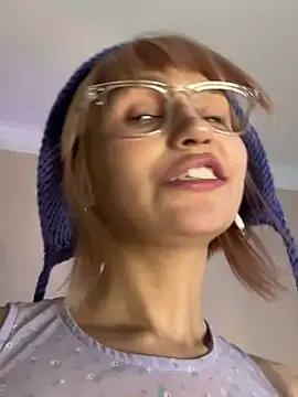 bigbabykiki from StripChat