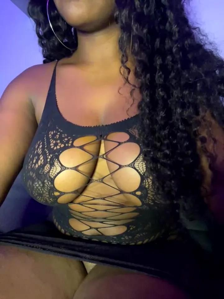 Spark your fixations: Get naughty and please these amazing ebony streamers, who will reward you with playful outfits and vibrators.
