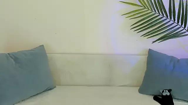 BlackyLii from StripChat is Freechat