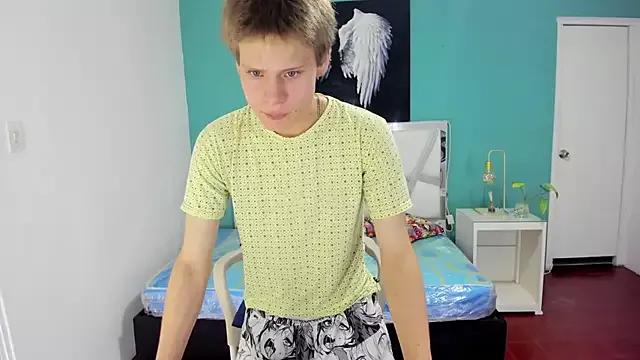blondie_lover69 from StripChat is Freechat