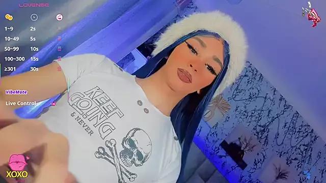 bluee_aliz from StripChat is Freechat