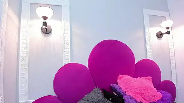 Girls: try live performances with matured performers, from dancing to quirks, in a variety of beautiful sex cams.