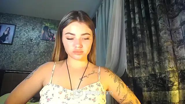 BonnyShy from StripChat