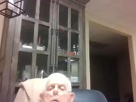 bootlegmanz from StripChat