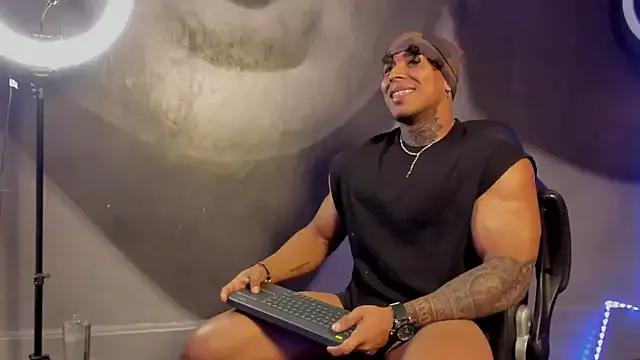 bradley_smith from StripChat is Freechat