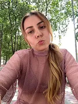 Brittanyrosexx from StripChat is Freechat