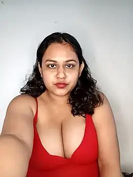 bumblebeegirl on StripChat 