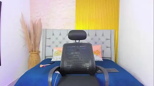BUNNY__VELEZ from StripChat