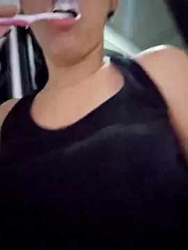 Bunny_Ellie on StripChat