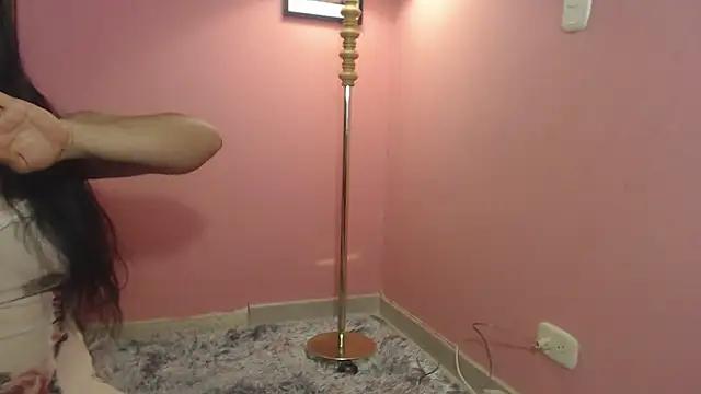 bunnyemilyrose36 from StripChat