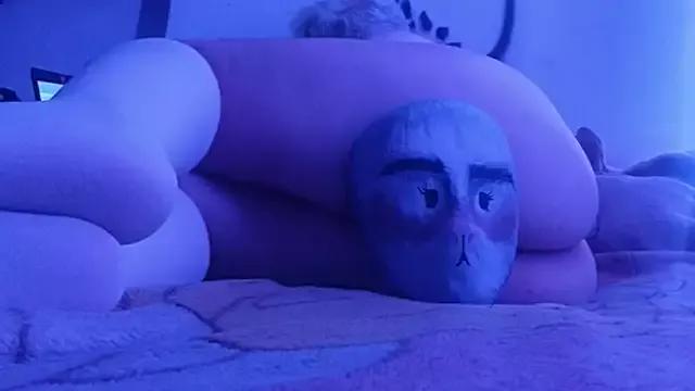 BunnyLegs from StripChat is Freechat