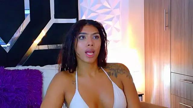 BunnyNicolle from StripChat
