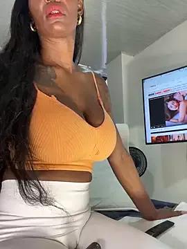 Photos of Bustykeyla from StripChat is Freechat