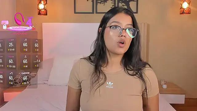 Camila_Bustamante from StripChat is Freechat