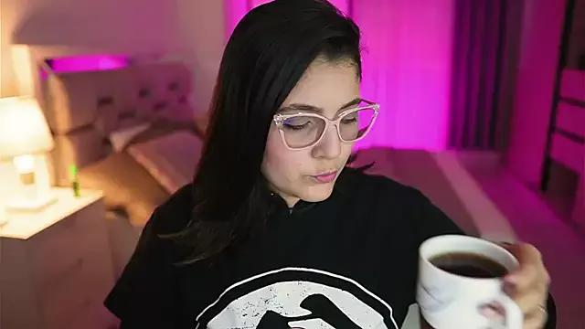 Camilaa_bueno from StripChat is Freechat