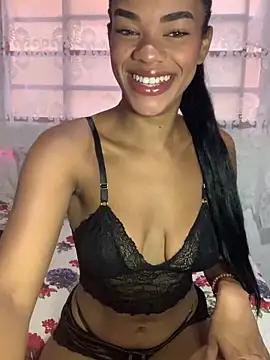 Cammgirlmii from StripChat