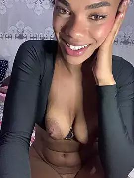 Cammgirlmii from StripChat