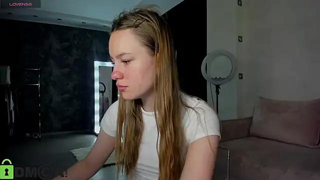 Candy_Cansew from StripChat is Freechat