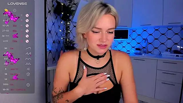 Candy_Mur from StripChat is Freechat