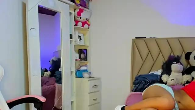 Girls: try live performances with matured performers, from dancing to quirks, in a variety of beautiful sex cams.