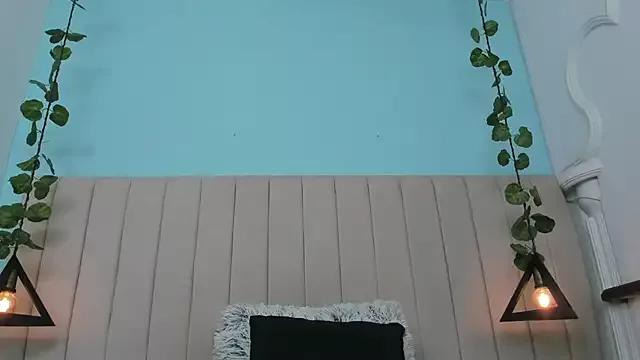 CandyGomez from StripChat is Freechat