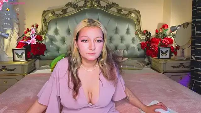 Candylyly_ from StripChat is Freechat