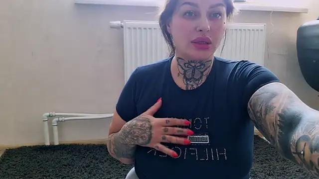 CannabisQueenn from StripChat