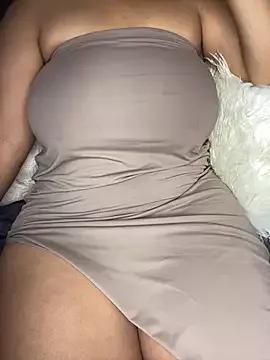 CARAMELGODDESSX23 from StripChat