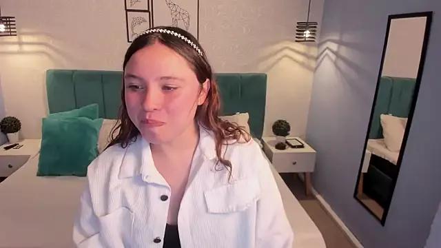 Carol_Pinter from StripChat is Freechat