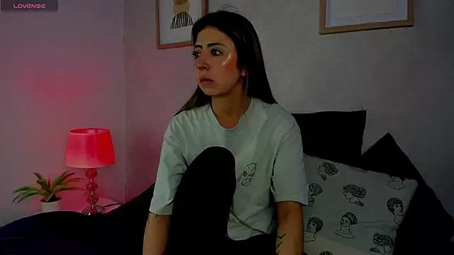 Caroline_dh from StripChat is Freechat